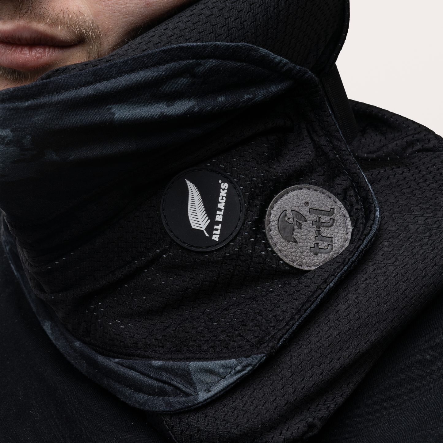 Trtl Travel Pillow Cool All Blacks Edition Officially Licensed